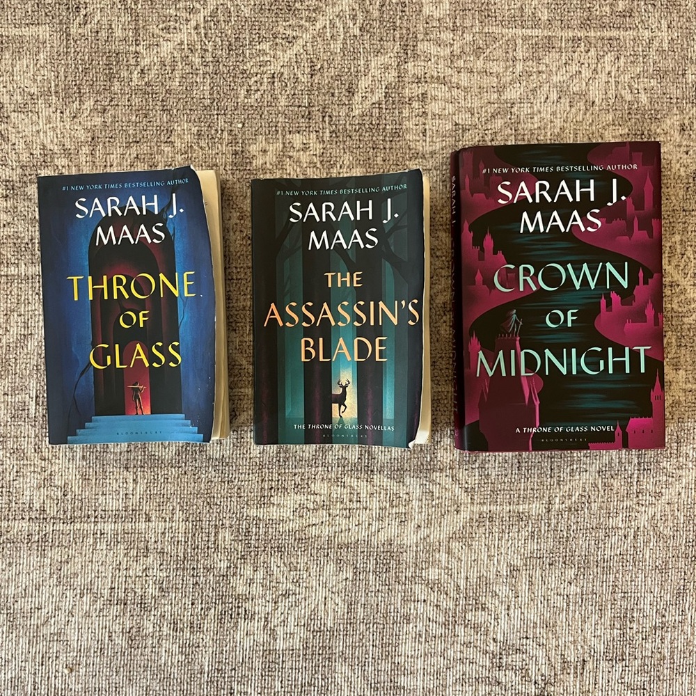Sarah J. Maas Fantasy Book Trio